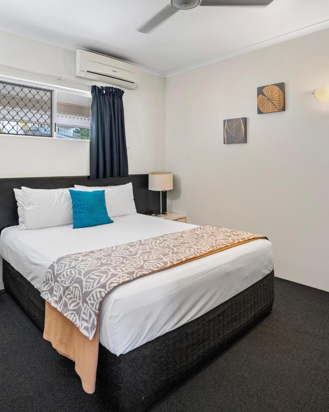 Colonial Palms Motor Motel 3*