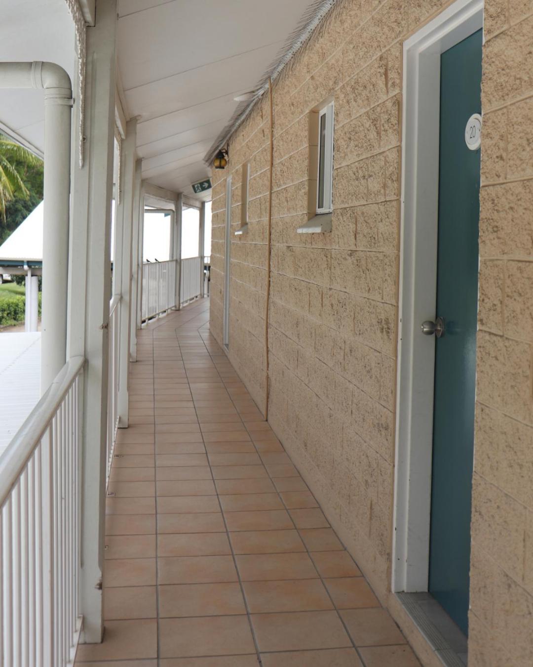 Motel Colonial Palms Motor Airlie Beach