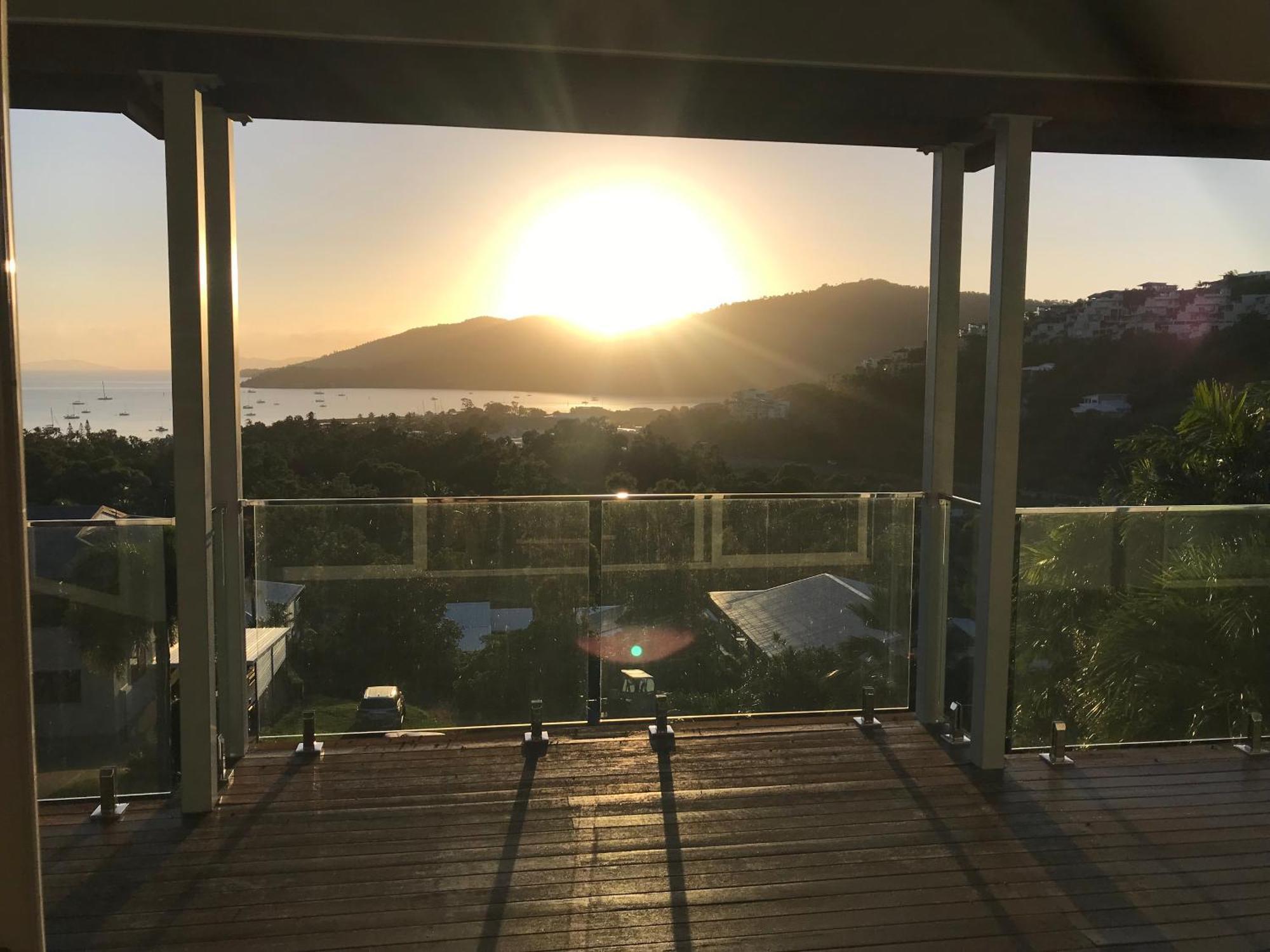 Bella Vista Pets Ok No Pet Without Calling Host Prior To Booking T&C Apply * Airlie Beach