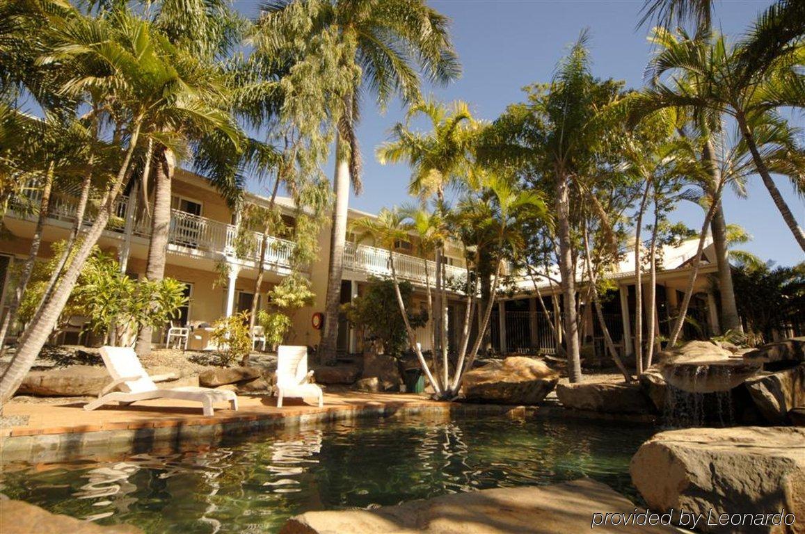 Colonial Palms Motor Motel