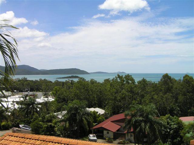 Reefside - Whitsundays Airlie Beach
