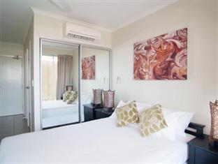 Airlie Aparthotel