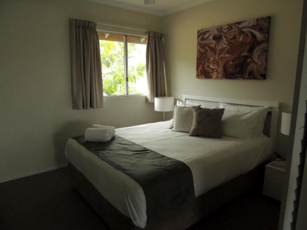 Airlie Aparthotel 4*