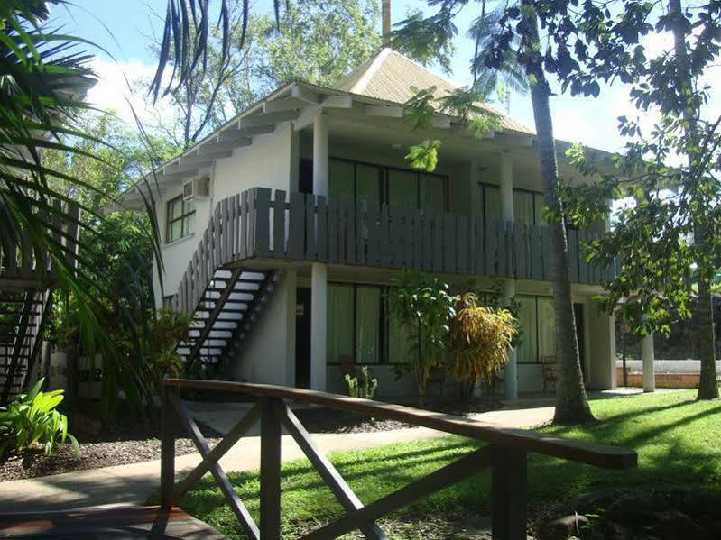 Base Airlie Hostel Airlie Beach