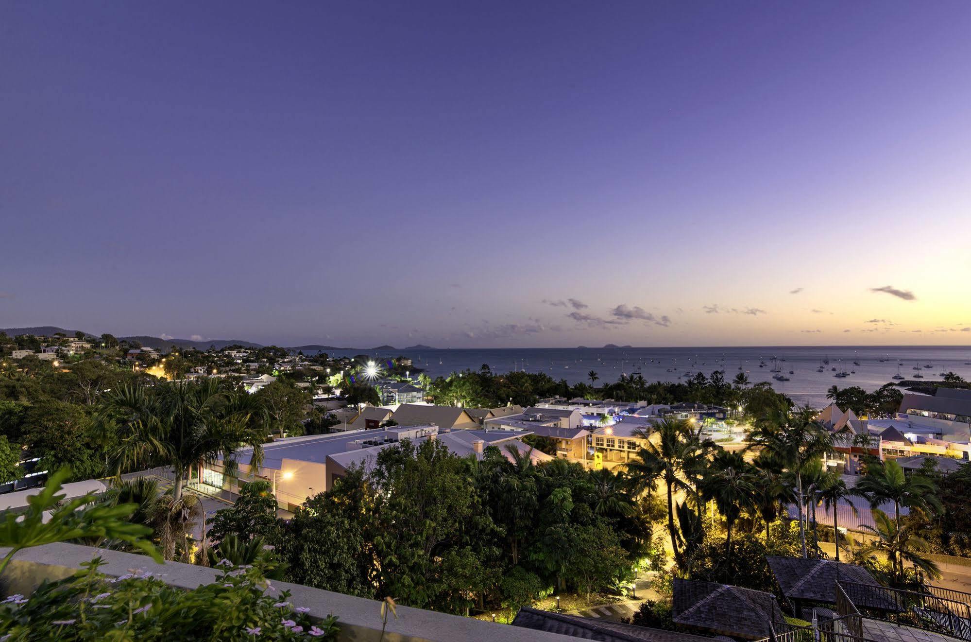 Resort At Water's Edge 4*