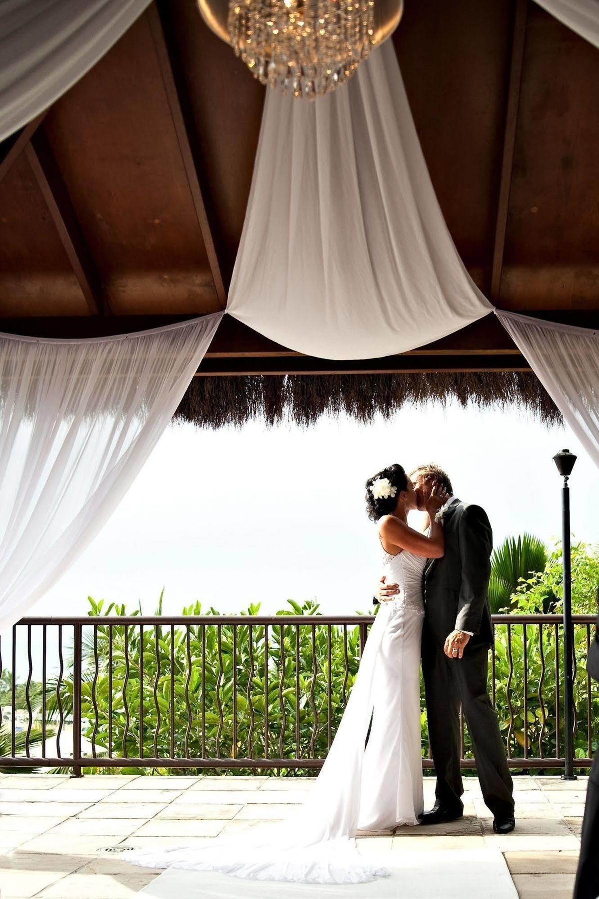 Resort At Water's Edge 4*