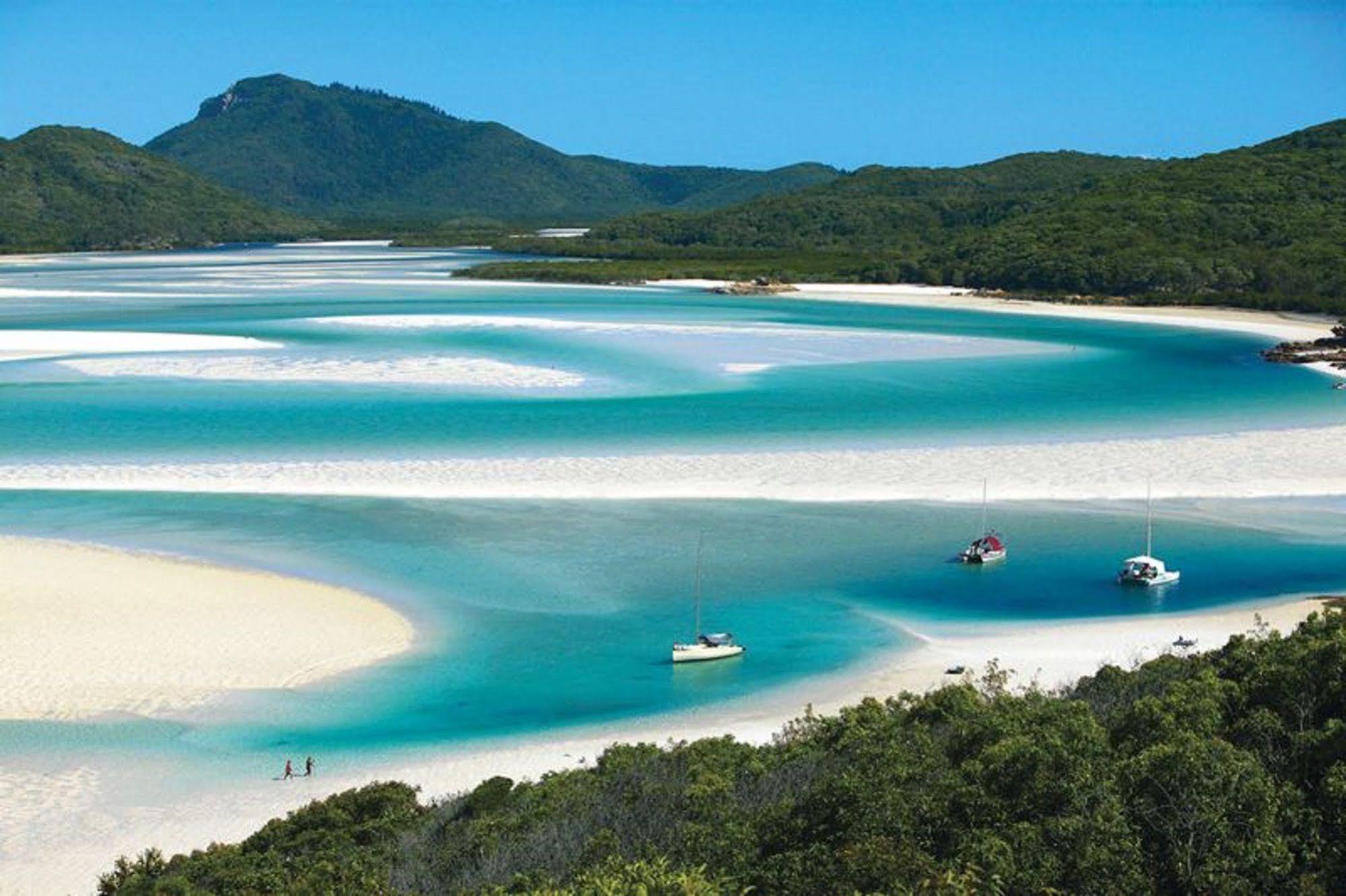 At Water's Edge Resort Airlie Beach