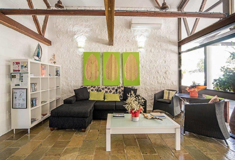 Motel Colonial Palms Motor Airlie Beach