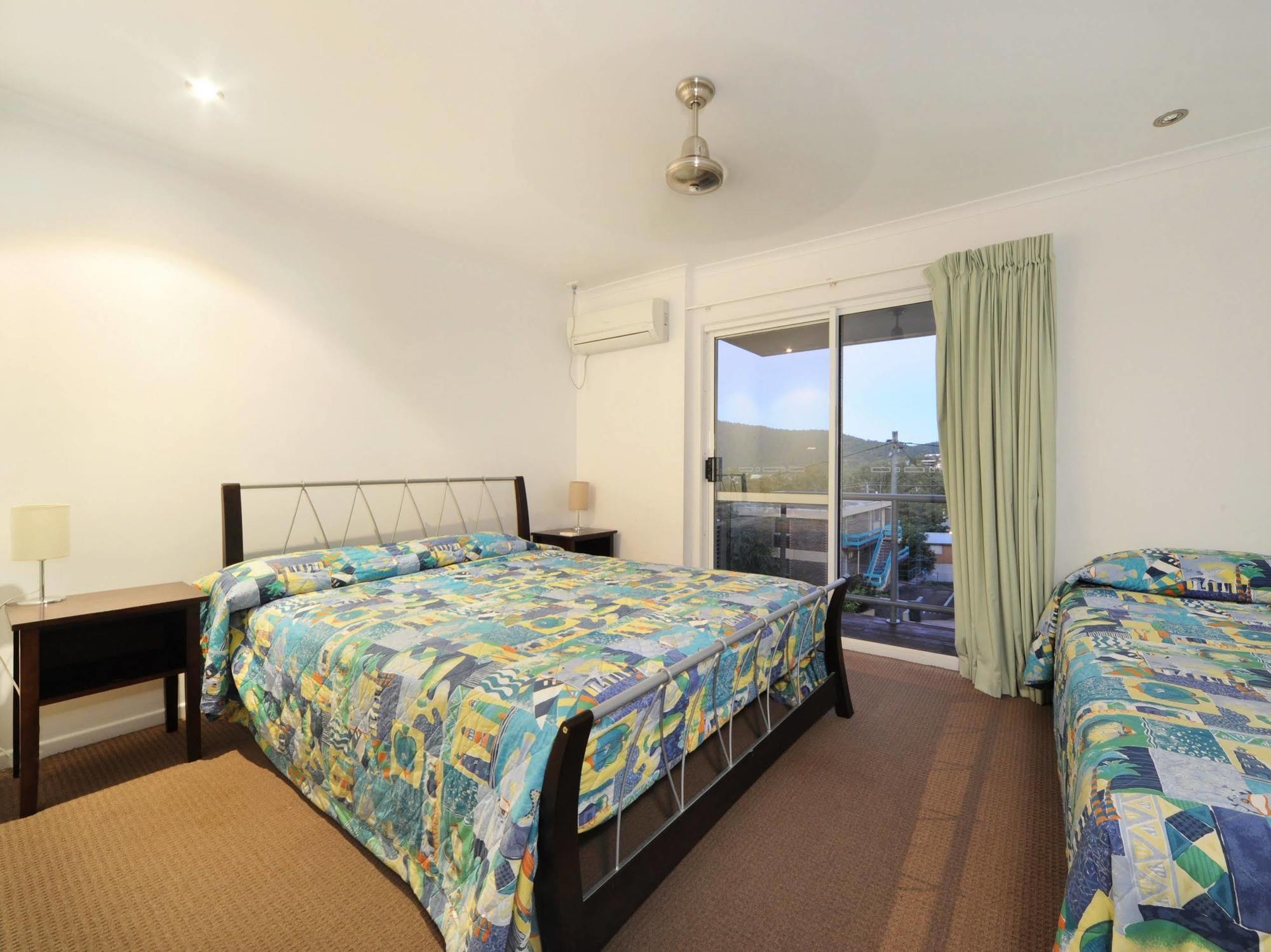 Unit 1 Sunbird On Lamond * Airlie Beach
