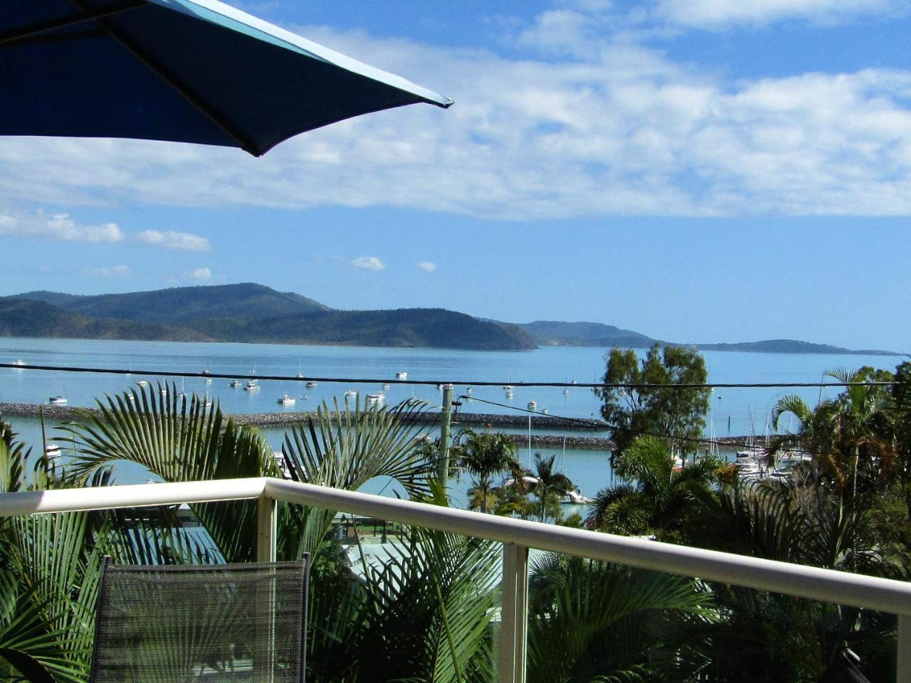 Sunlit Waters Aparthotel 3*
