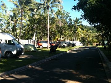 Base Airlie Hostel Airlie Beach