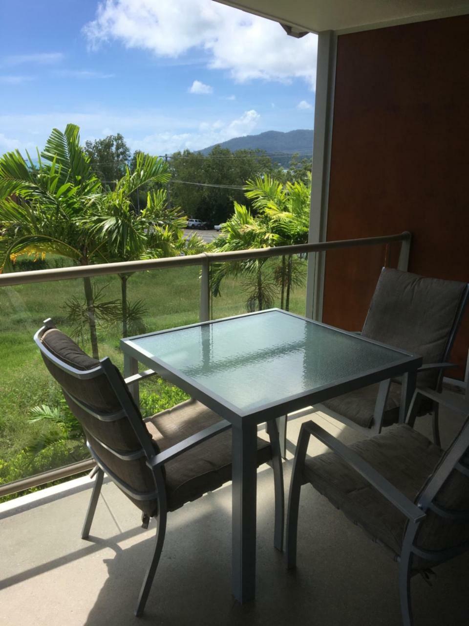 Airlie Aparthotel