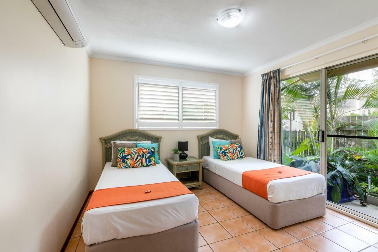 Aparthotel Sunlit Waters 3*
