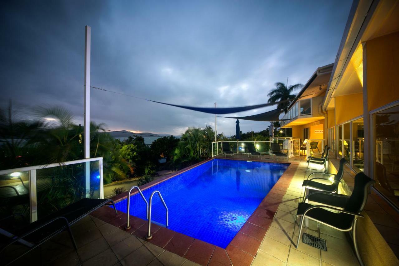 Sunlit Waters Aparthotel 3*
