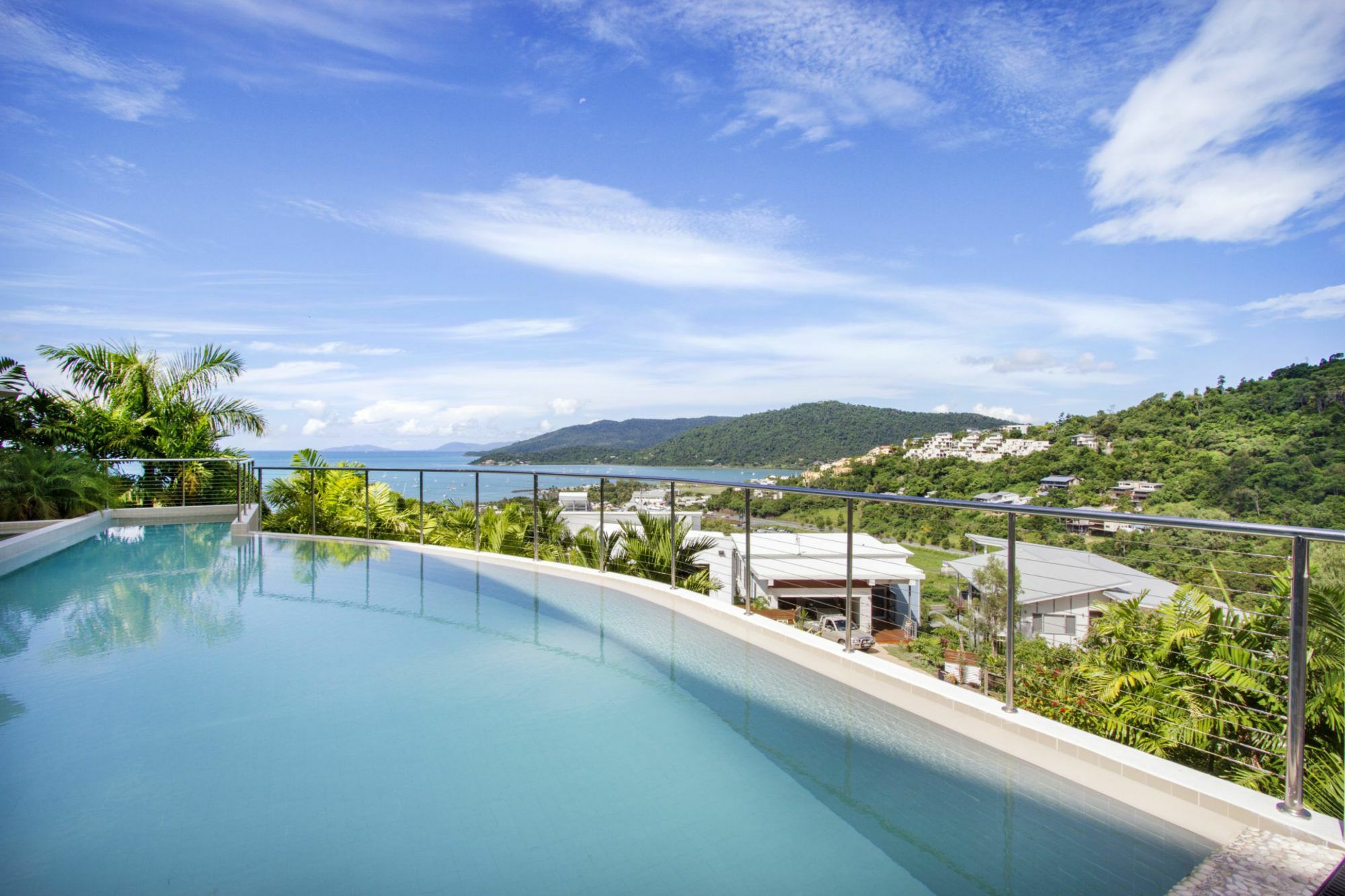 Tranquility Luxury 2 Bedroom * Airlie Beach