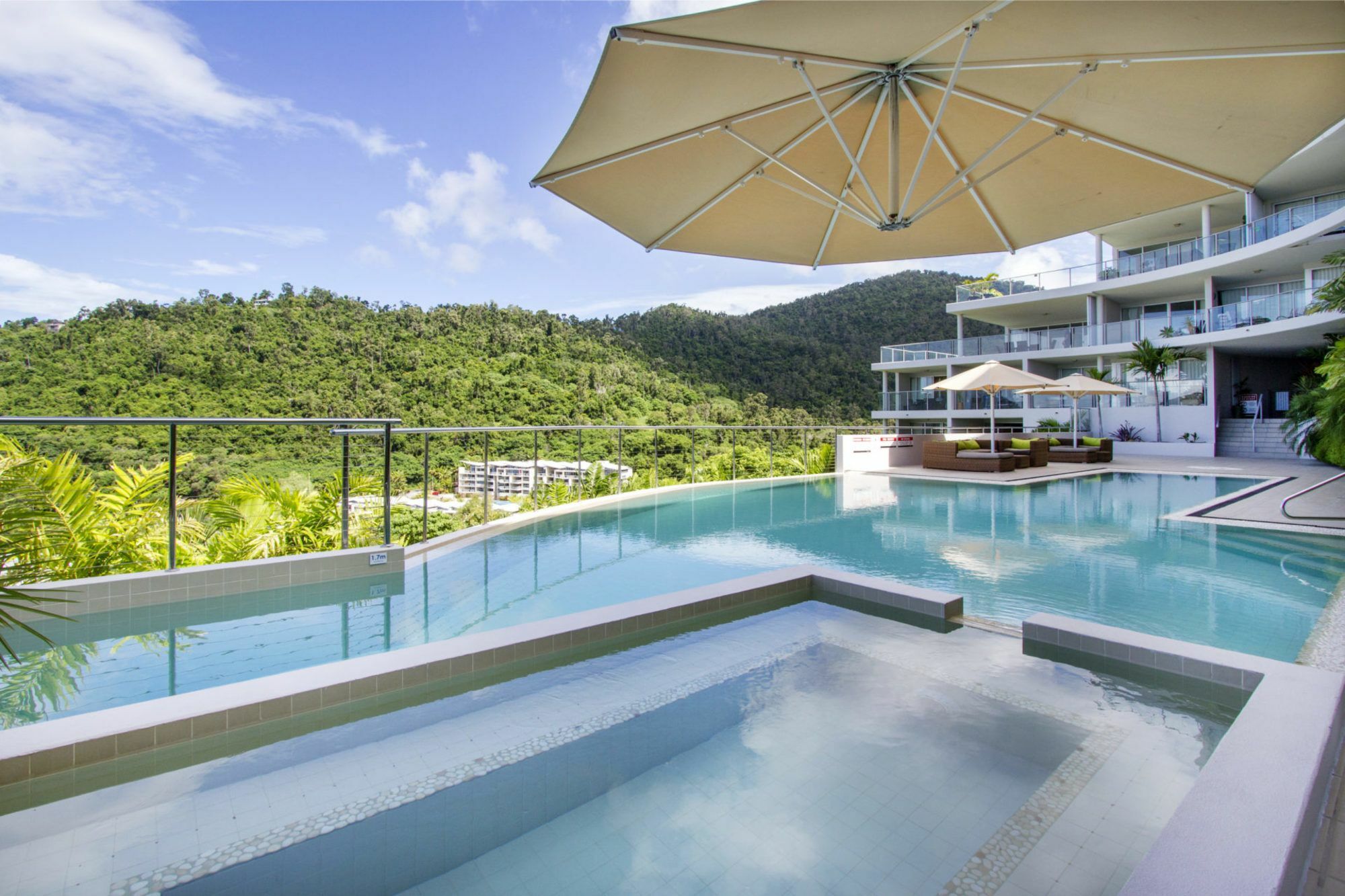 Apartment Tranquility Luxury 2 Bedroom *