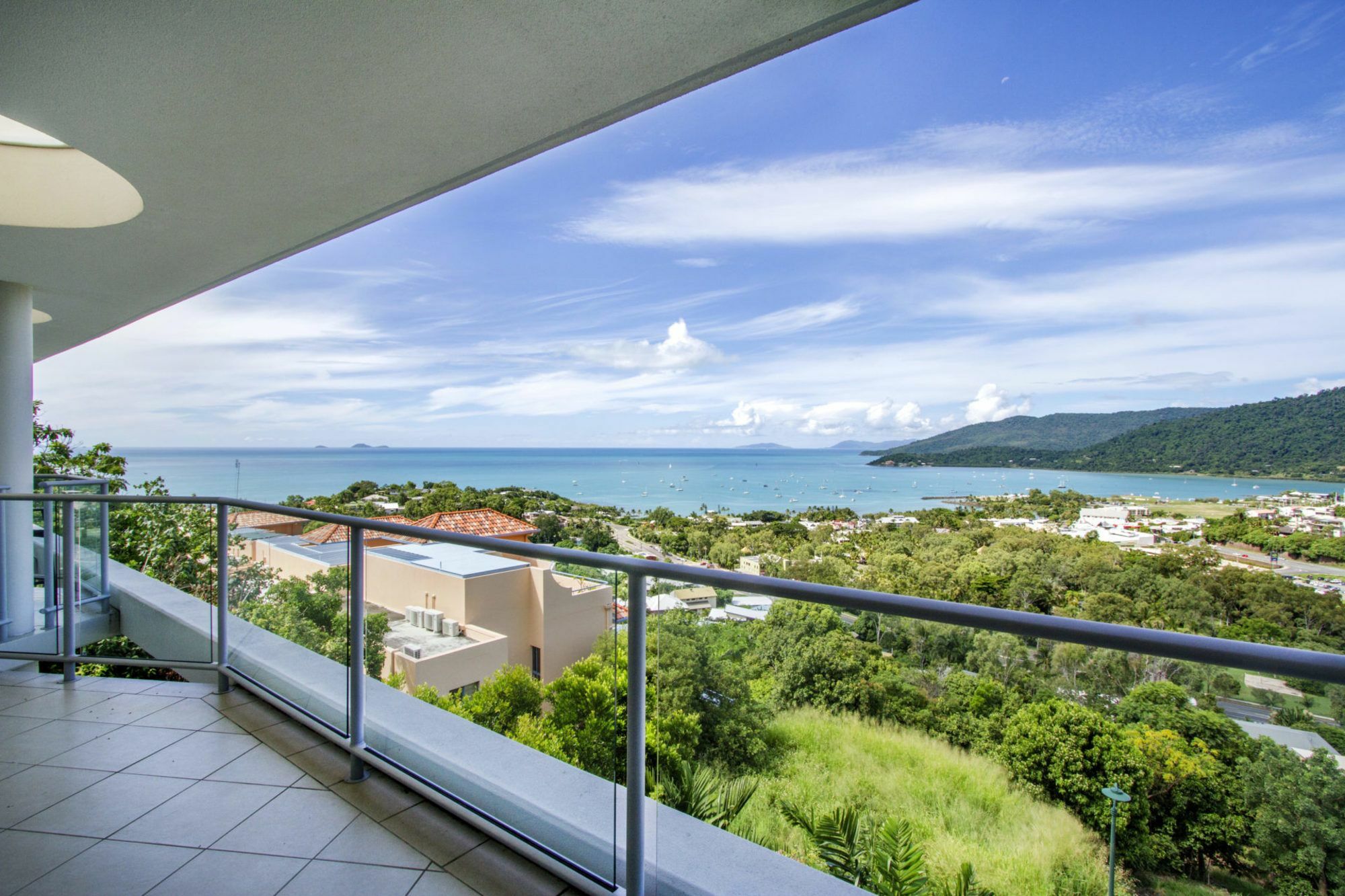 Tranquility Luxury 2 Bedroom Apartment