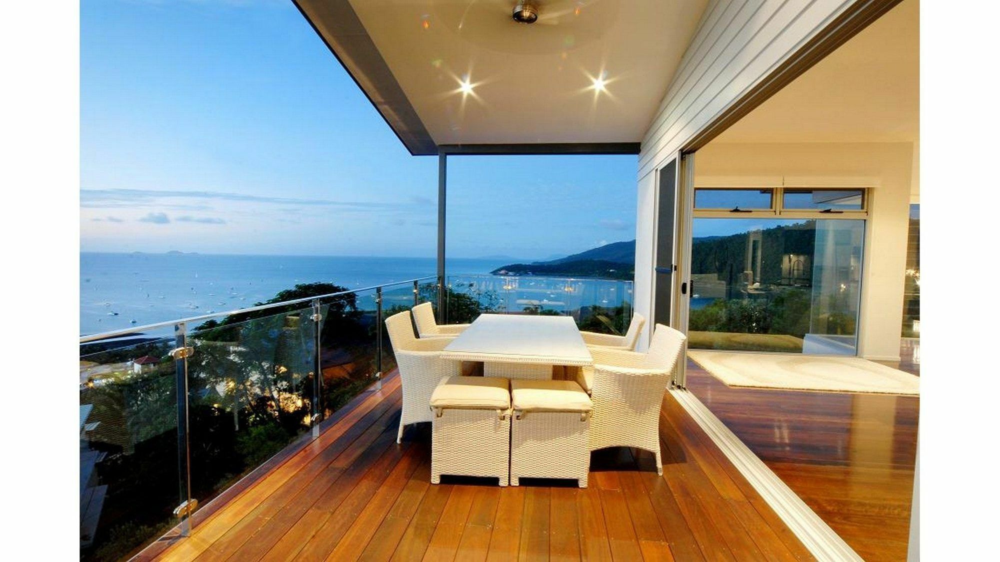Apartment Horizon Way *