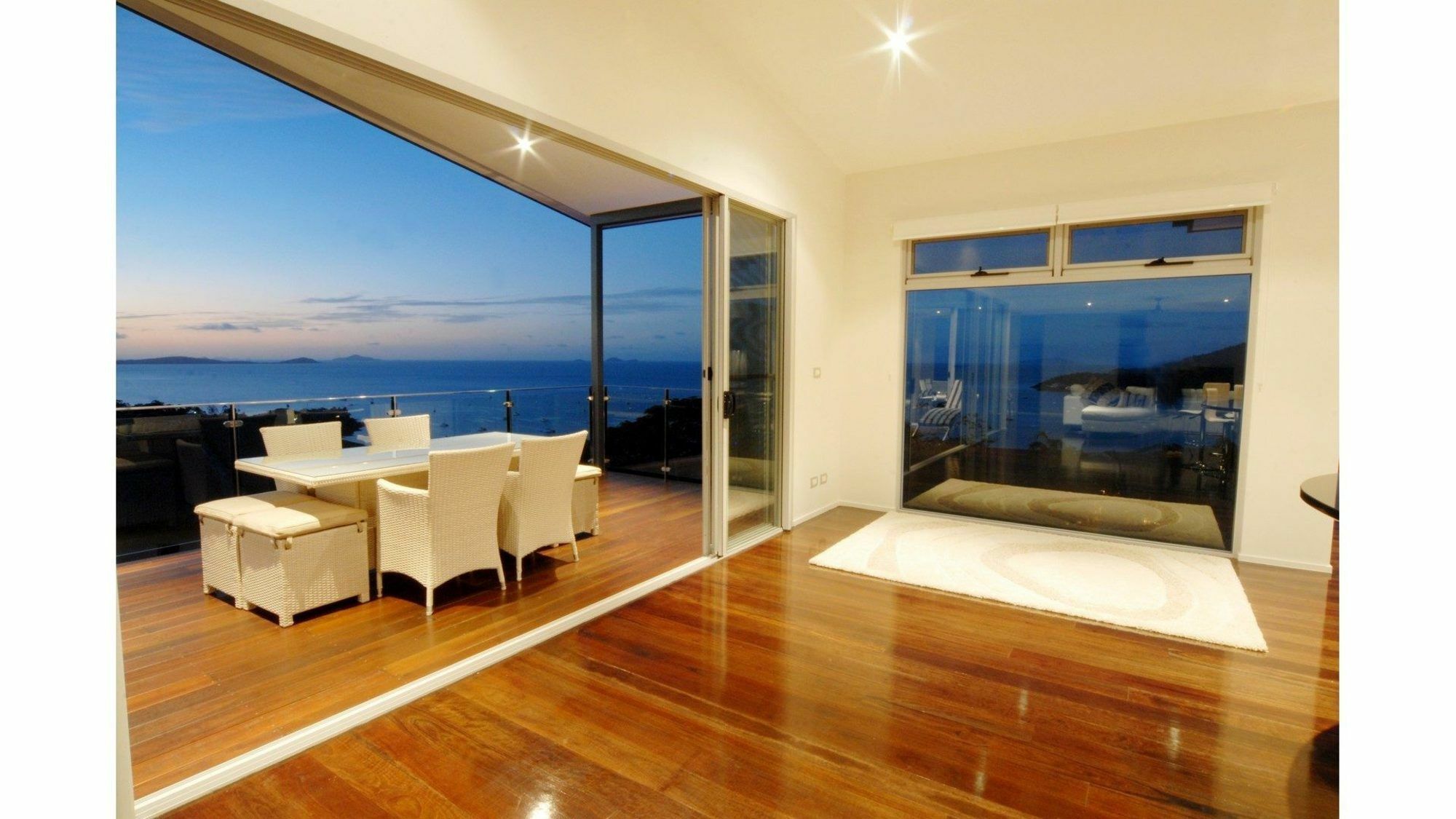 Horizon Way *