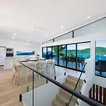 Airlie Bay View