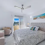 Whisper White On Airlie