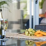 Rendez-Vous Chez L\'Eah