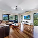 Laguna Views - Airlie Beach