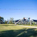 Airlie Sun & Sand Accommodation #2