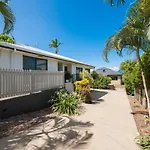 Beach House On Main- Airlie Beach