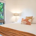 Beach House On Main- Airlie Beach