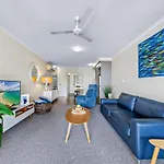 Alpha 8 On Waterson - Airlie Beach