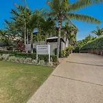 Alpha 8 On Waterson - Airlie Beach