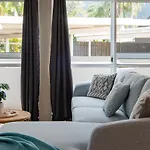 Erromango Escape Wifi Pool