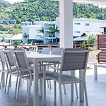 Cove 18 - Luxury Beach House