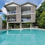 Seasalt Airlie Best Location 1Bed Apt Private Spa Unit 4 - Located Within \