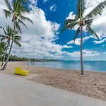 2Br Apartment With Stunning Ocean Views
