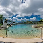 2Br Apartment With Stunning Ocean Views