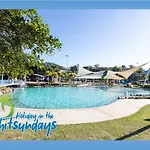 Ocean View 16A Studio Pool & Spa Wi-Fi
