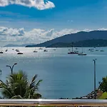 Whitsunday Beachfront Apartment On Broadwater