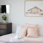 Ocean Dreams On Airlie - Premiere