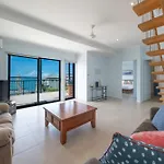 Holiday On The Horizon Airlie Beach Holiday Home