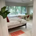 Lily Lamond, T/House, Outdoor Shower, 5 Min Walk To The Ocean, Airlie Beach