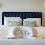 2 Bedroom Penthouse At The Boathouse