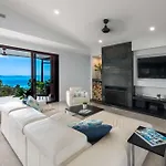 \'Nine Islands\' Airlie Beach Luxury Holiday Home With Ocean Views