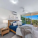 Large, Luxurious Townhouse Stunning Oceanviews