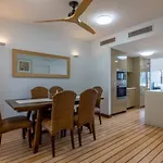 Aqua View Boathouse Airlie Beach