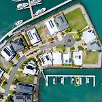 Whitsunday Waterfront Luxury At 19 The Cove