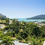 52 Airlie Beach Beauty At The Summit