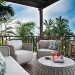 Coral Sea Views