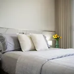 23B Airlie View